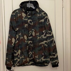 NWT Sovereign Code camo hooded jacket size:L